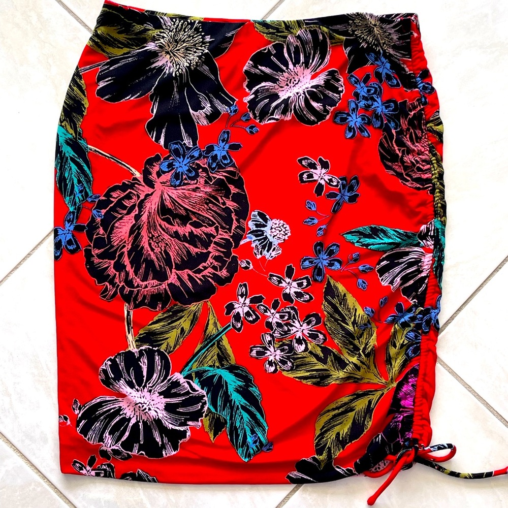 Guess skirt, size L.